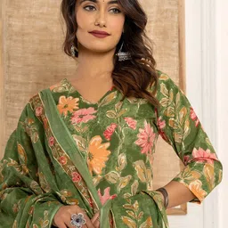 NAINVISH Floral Printed V-Neck Straight Kurta With Trousers And Dupatta image 3