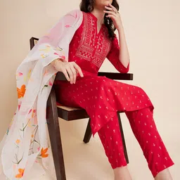 all about you Floral Embroidered Regular Sequinned Kurta with Trousers & With Dupatta image 2