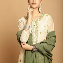 Tulsattva Floral Embroidered Regular Thread Work Kurta With Palazzos & Dupatta image 5