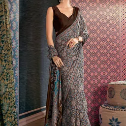 Mitera Floral Poly Crepe Block Print Saree-picture-15