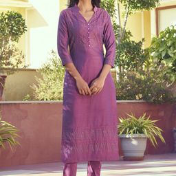 DIVASTRI Women Embroidered Regular Beads and Stones Kurta with Trousers-picture-10