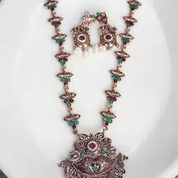 Jolly Faces Women Copper-Plated Stone Studded & Beaded Jewellery Set-58