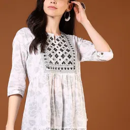 V-Mart Floral Yoke Design Notch Neck Mirror Work Tiered Anarkali Kurta-picture-8
