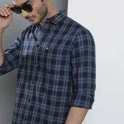 the indian garage co. Men Slim Fit Checkered Spread Collar Casual Shirt-picture-42