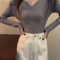 Outzidr Women Grey Ribbed V-Neck Long Sleeve Top-image-22