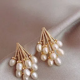 Just Lil Things Contemporary Studs Earrings-picture-21