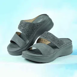 Metro Women Comfort Wedge Sandals-39