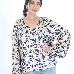 MINGLAY Women Abstract Printed V-Neck Top-16