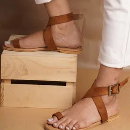 CAI One Toe Flats With Backstrap image 2