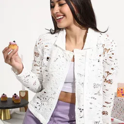 Campus Sutra Women Lightweight Denim Jacket-picture-32