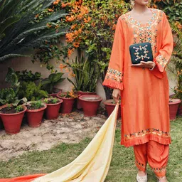 Phulkari Forever Ombre Dyed Phulkari Dupatta-image-76
