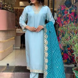 HERE&NOW Women Ethnic Motifs Embroidered Thread Work Kurta with Trousers & With Dupatta-image-84