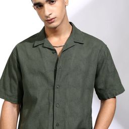 HIGHLANDER Men Olive Mocklino Dobby Textured Solid Cuban Collar Relaxed Shirt-image-123