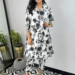 Lookmark Floral Printed Shirt Collar Kurta With Trousers-picture-46