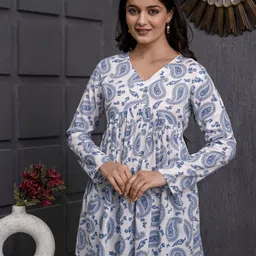 TARANJAL Floral Print Top-image-25