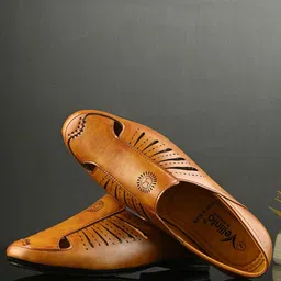 Vellinto Men Ethnic Round Toe Perforations Lightweight Mojaris-image-28