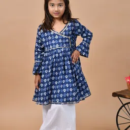 MoMaa Girls Ethnic Motifs Printed Angrakha Gotta Patti Pure Cotton Kurta with Sharara-image-94