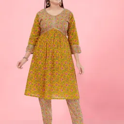 BAESD Girls Floral Printed Empire Sequinned Pure Cotton Kurta with Trousers-image-15