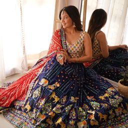DIVASTRI Embroidered Sequinned Semi-Stitched Lehenga & Unstitched Blouse With Dupatta image 5