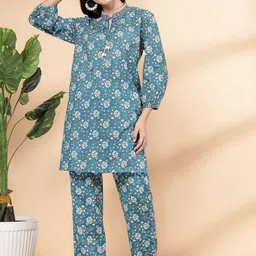 Nayam By Lakshita Women Floral Printed Tunic with Trousers-29