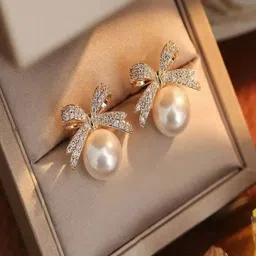 Yugosmile Gold-Plated Crystals Studded Contemporary Studs-92