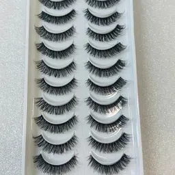 THE WINK STUDIO Set Of 10 Reusable Lightweight False Eyelashes image 3