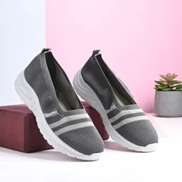 HRX by Hrithik Roshan Women Slip-On Textile Walking Shoes-picture-44