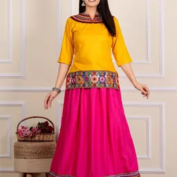 CANVIR Embroidered Round Neck Top With Skirt Co-Ords-picture-14