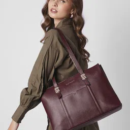 Caprese Structured Tote Bag-10