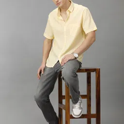 Voi Jeans Men Spread Collar Solid Linen Casual Shirt-image-22
