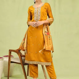 VredeVogel Women Floral Embroidered Regular Sequinned Kurta with Trousers & With Dupatta-picture-19