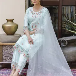 VredeVogel Women Floral Embroidered Regular Kurta with Trousers & With Dupatta-picture-14