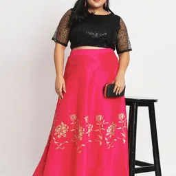 Studio Rasa Plus Size Sequinned Crop Top image 3