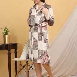 Arrabi Geometric Printed Bath Robe With Pockets-image-66