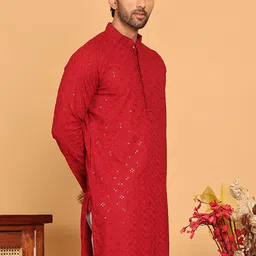 Jompers Men Floral Embroidered Sequinned Floral Kurta-image-34
