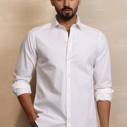 Uncluttered Closet Men Standard Fit Spread Collar Solid Cotton Casual Shirt-image-67