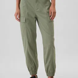 GAP Women Solid Mid-Rise Relaxed-Fit Cargo Joggers-picture-14