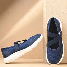 HRX by Hrithik Roshan Women Mesh Walking Shoes-picture-33