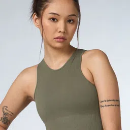 CULT Women Olive Versatile Cropped Top Seamless Medium Support Bra-picture-58