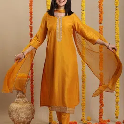 GoSriKi Sequinned Kurta with Trouser & Dupatta-10