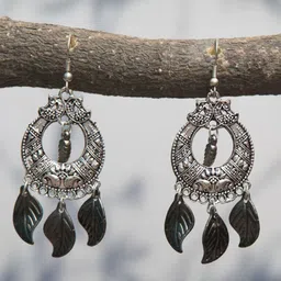 Creative Frogs Contemporary Hoop Earrings-18