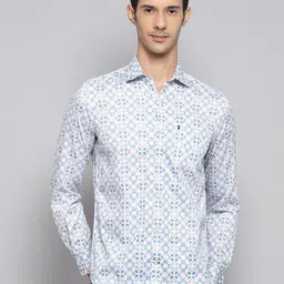 Cloak & Decker by Monte Carlo Men Spread Collar Floral Printed Cotton Casual Shirt-picture-15