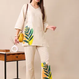 KALINI Printed V-Neck Tunic With Trouser-picture-11