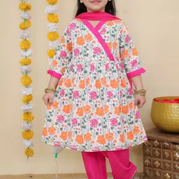 Aj DEZInES Girls Floral Printed Regular Pure Cotton Kurti with Salwar & With Dupatta-image-69
