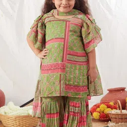 Vivedkids Girls Floral Printed Regular Kurta with Sharara & With Dupatta-picture-9