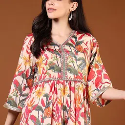 V-Mart Women Printed Thread Work Kurta-image-22