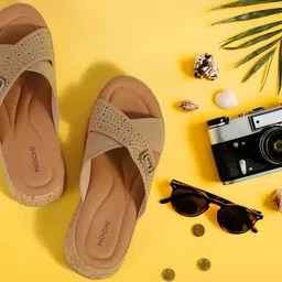 Mochi Women Textured Wedge Sandals-55
