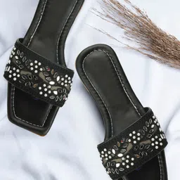 bam bam Women Embellished Open Toe Flats-picture-45