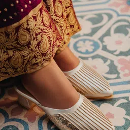 SHRIVAS BY ARCHITA MEHTA Ethnic Embellished Pointed Toe Block Mules image 5