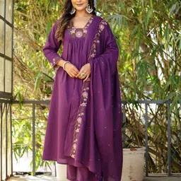 Happy Design Women Floral Embroidered Empire Thread Work Kurta with Trousers & Dupatta-picture-6